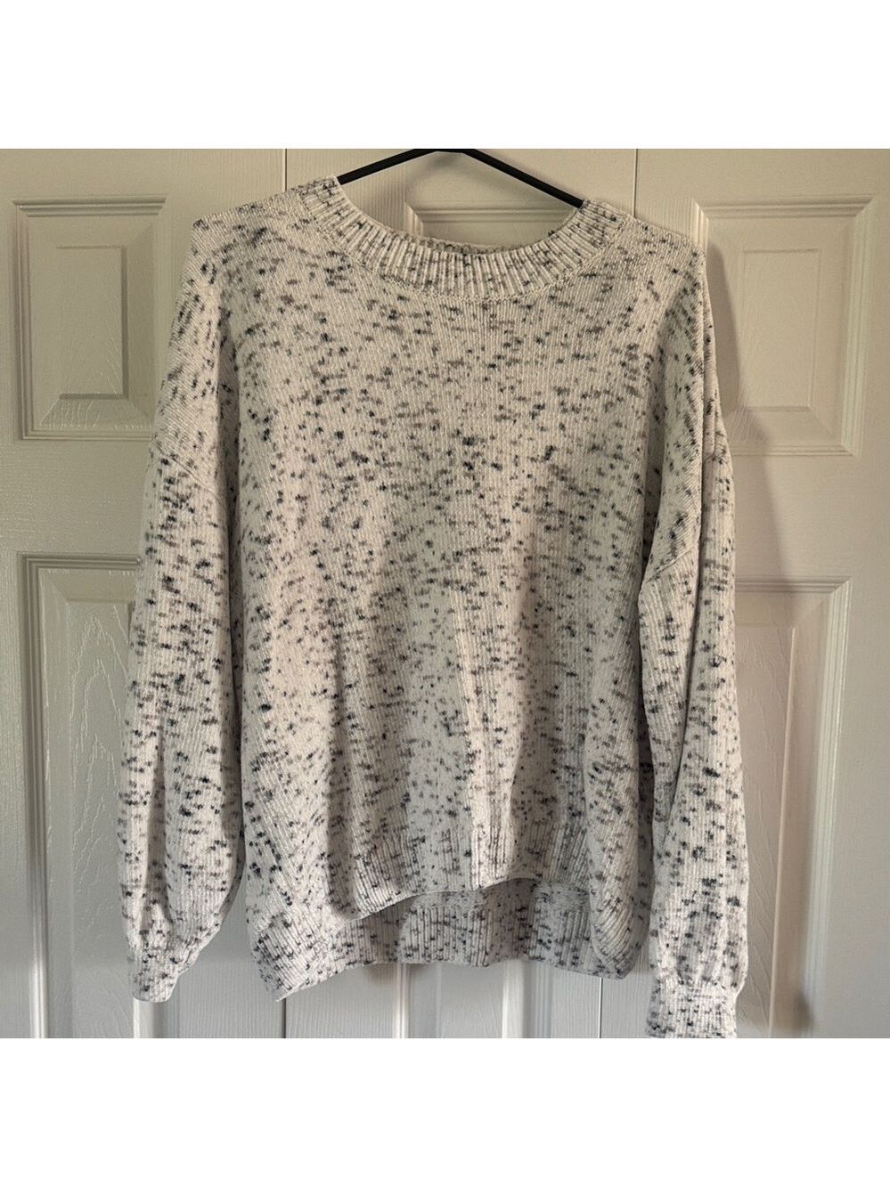 Speckled White and Black Women's Sweater